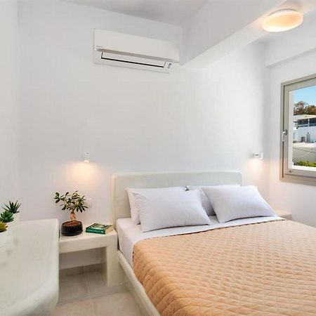 Olive Tree Suites Fira  Exterior photo