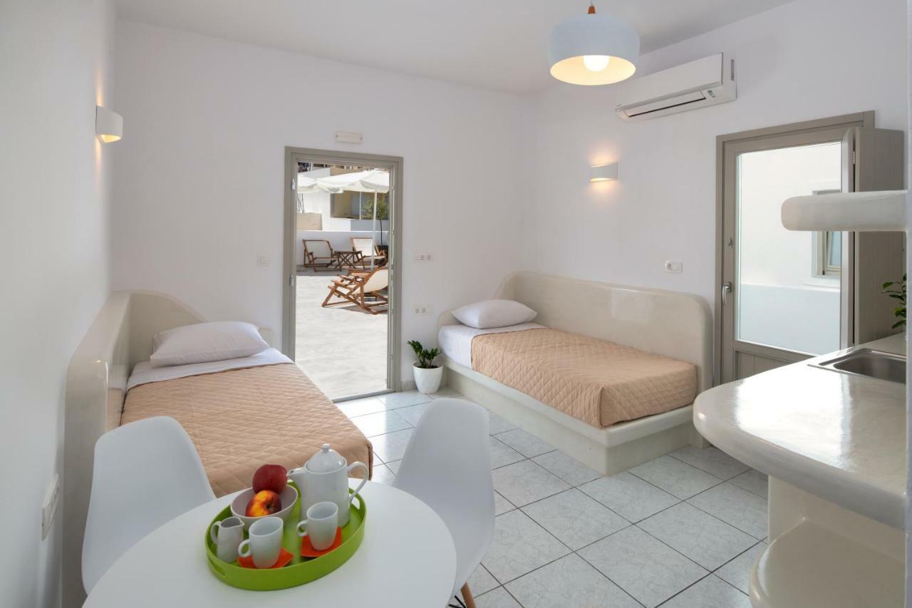 Olive Tree Suites Fira  Exterior photo