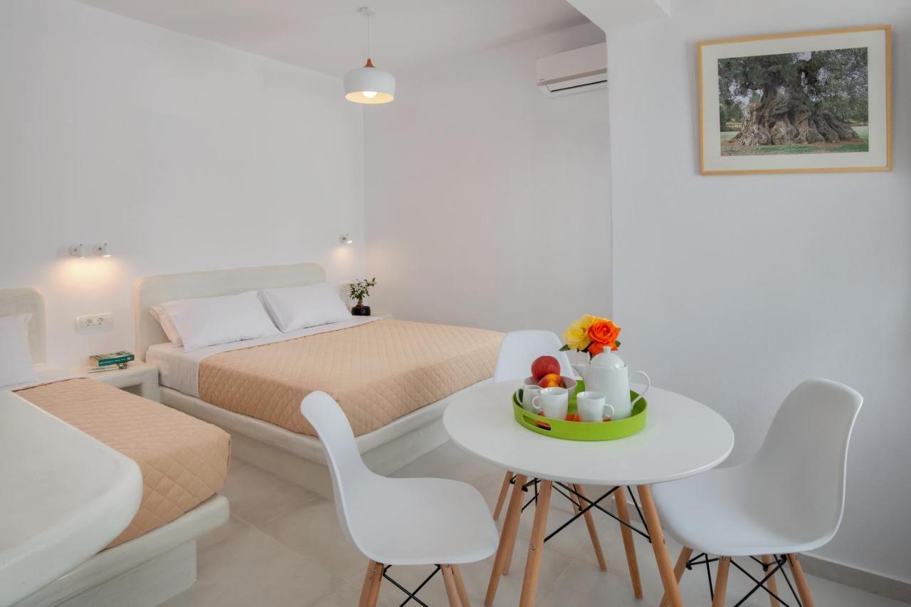Olive Tree Suites Fira  Exterior photo